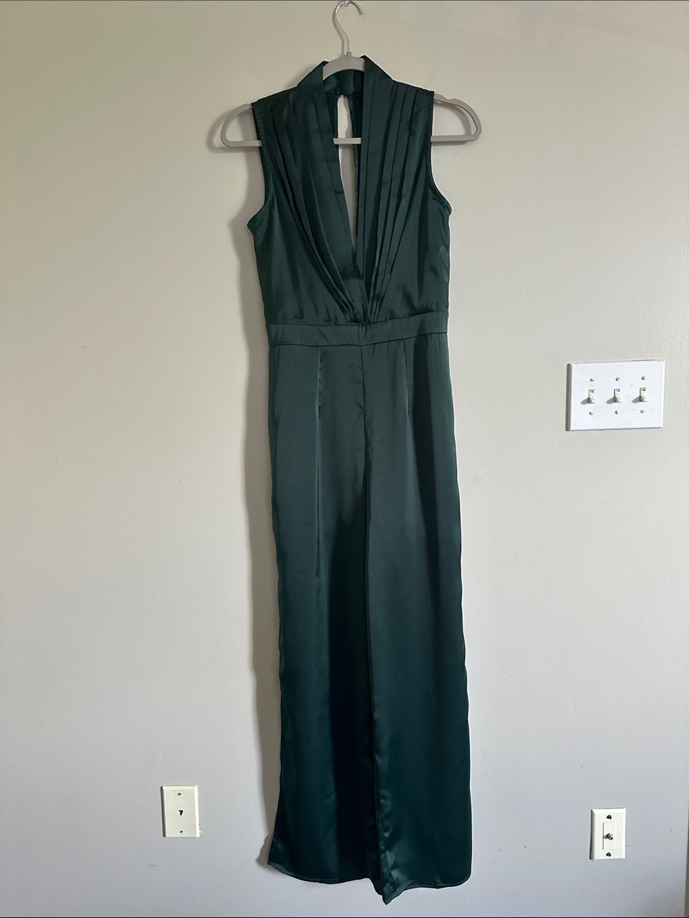 Chic Emerald Satin Jumpsuit - Picture 7 of 10